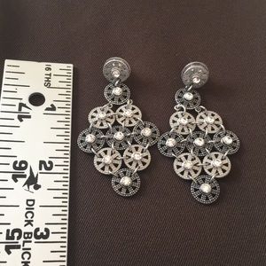 Premier Designs dangle earrings